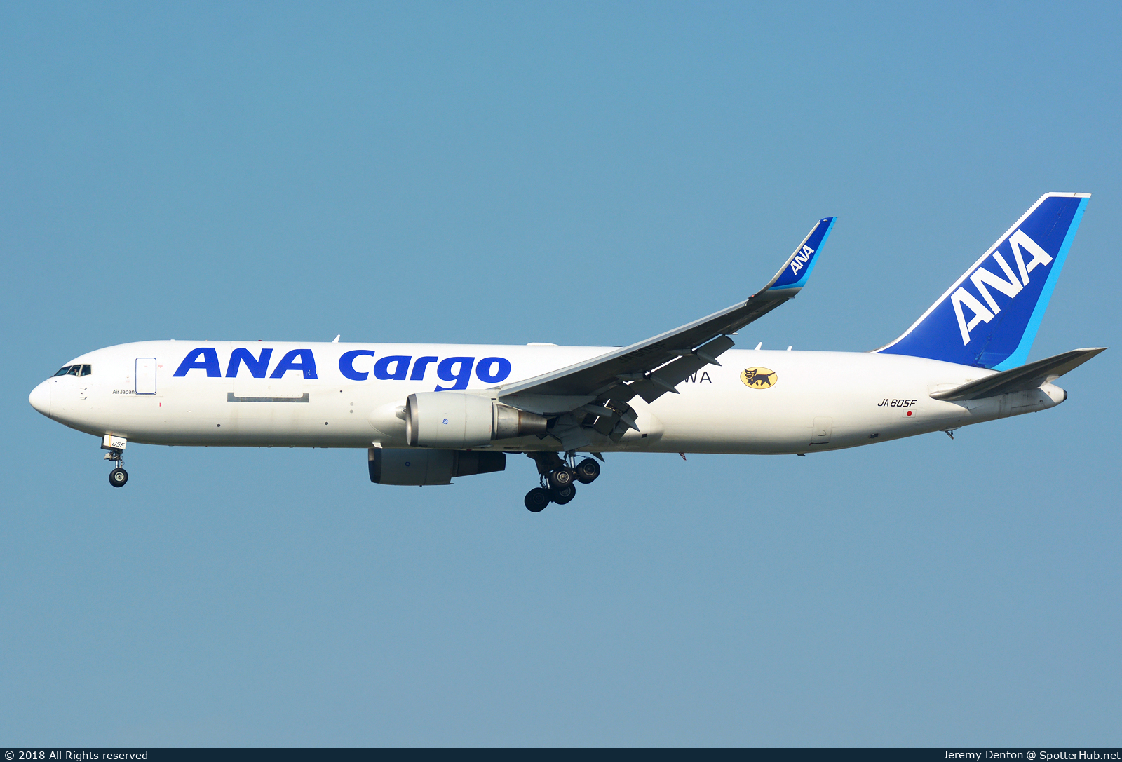 Photo of JA605F - Boeing 767-316F operated by ANA Cargo
