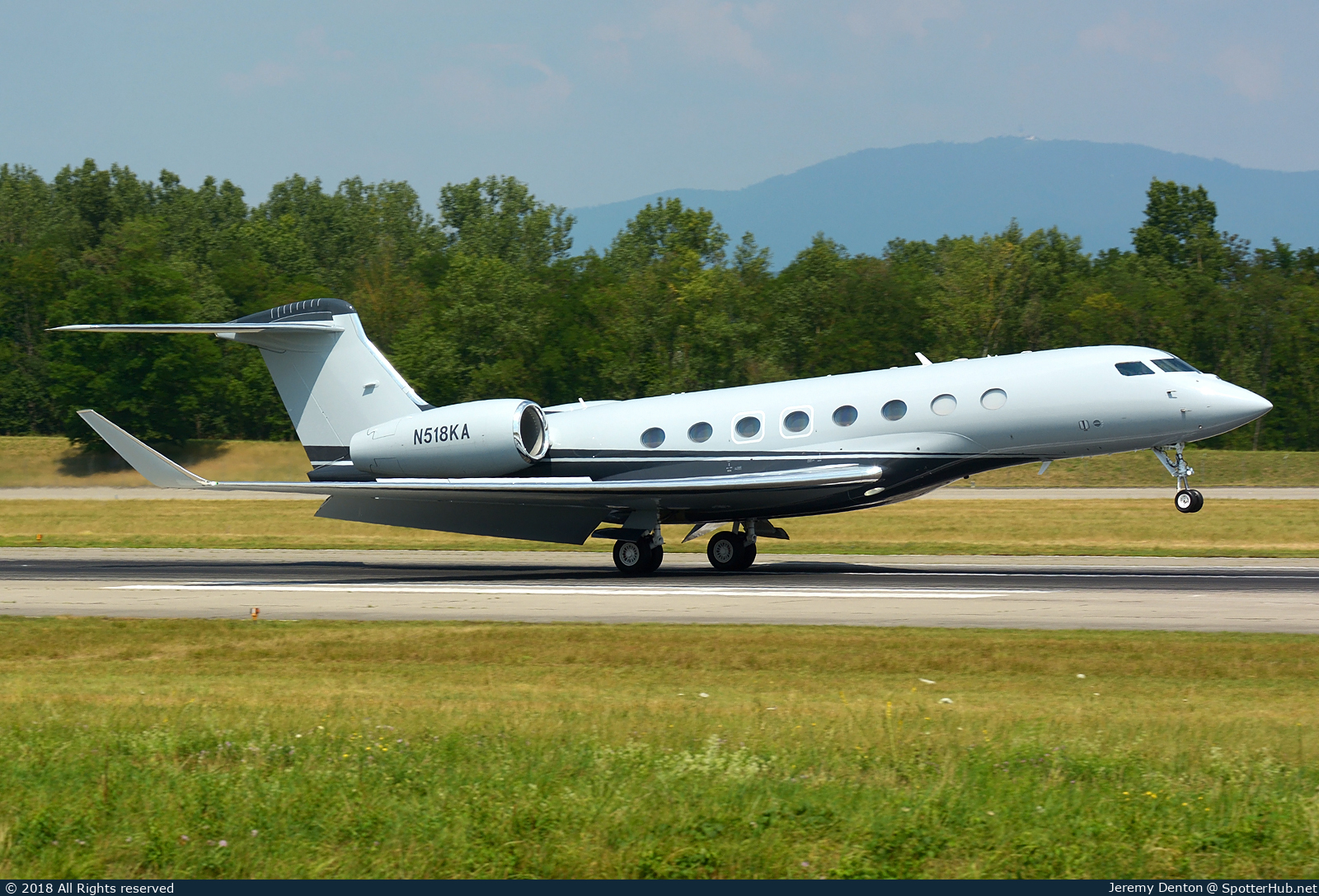 Photo of N518KA - Gulfstream G650ER operated by Private