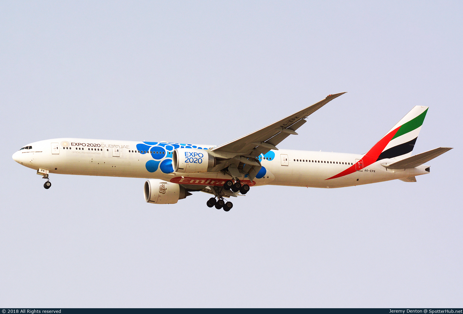 Photo of A6-EPK - Boeing 777-31H(ER) operated by Emirates