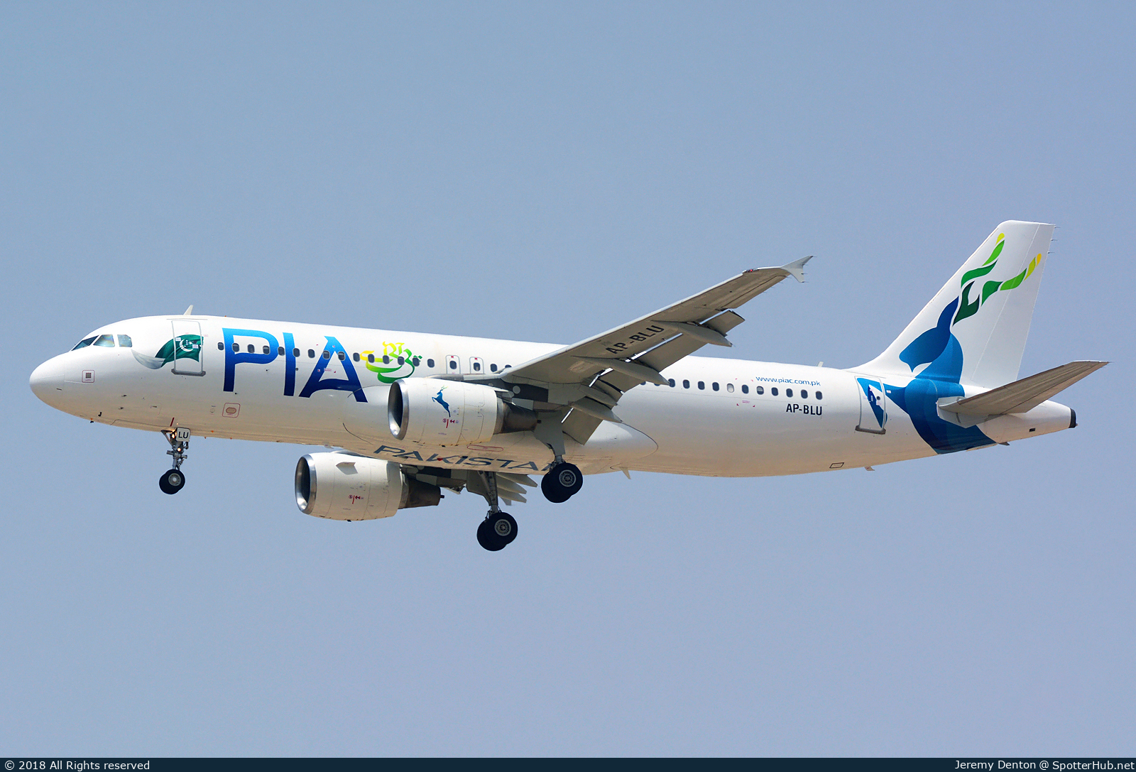 Photo of AP-BLU - Airbus A320-214 operated by PIA Pakistan International Airlines