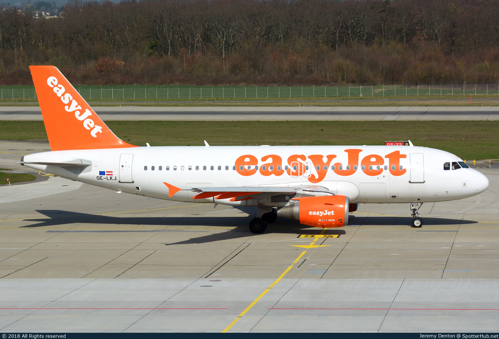 Photo of OE-LKJ - Airbus A319-111 operated by easyJet Europe