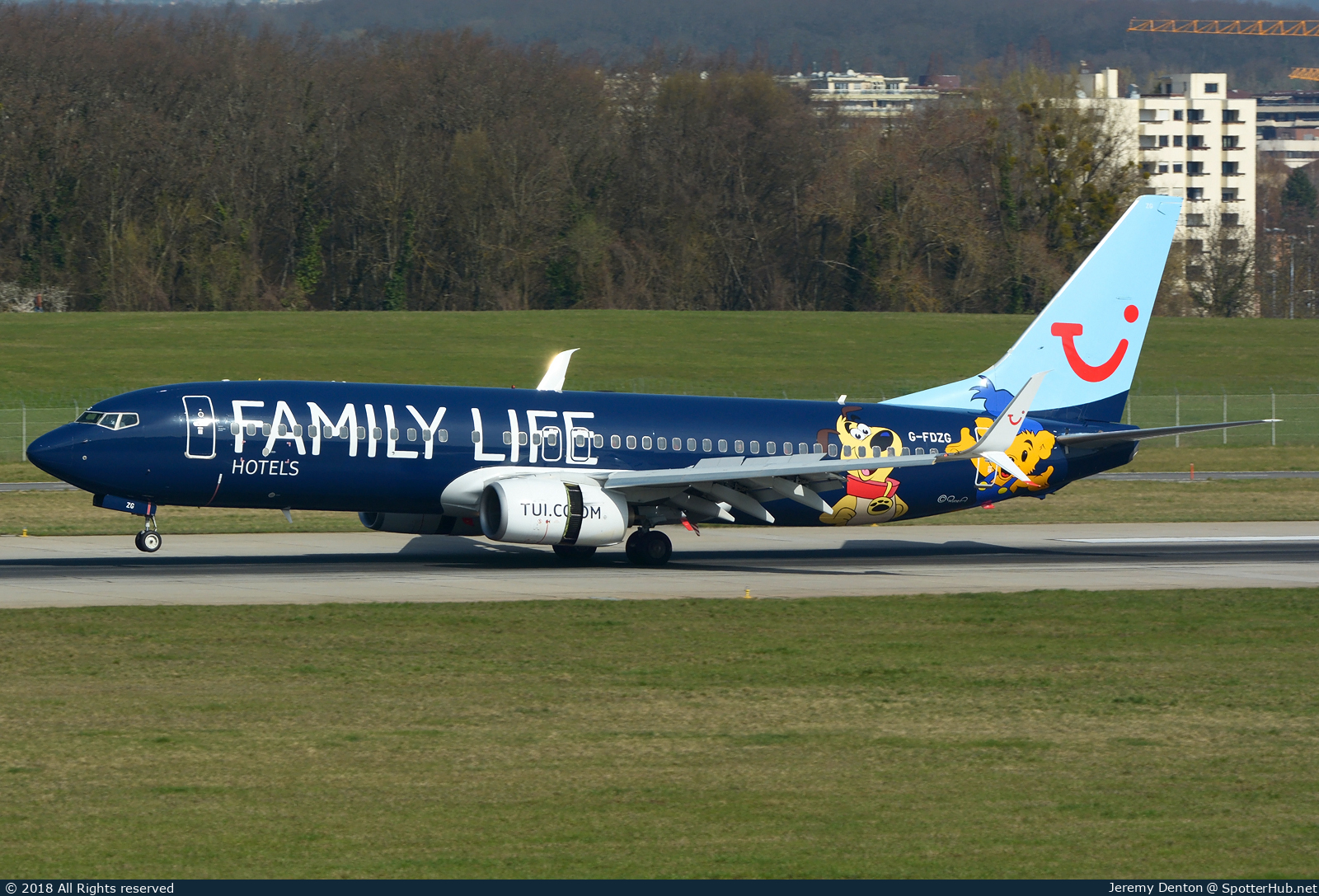 Photo of G-FDZG - Boeing 737-8K5 operated by TUI Airways