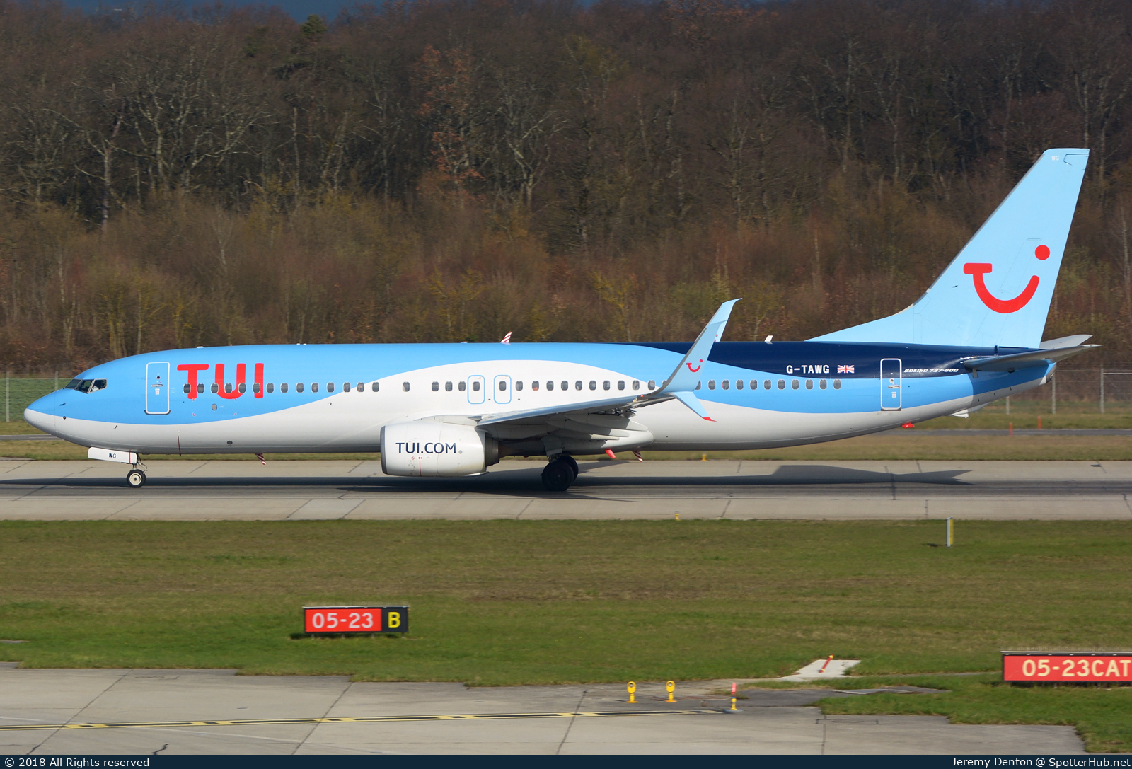 Photo of G-TAWG - Boeing 737-8K5 operated by TUI Airways