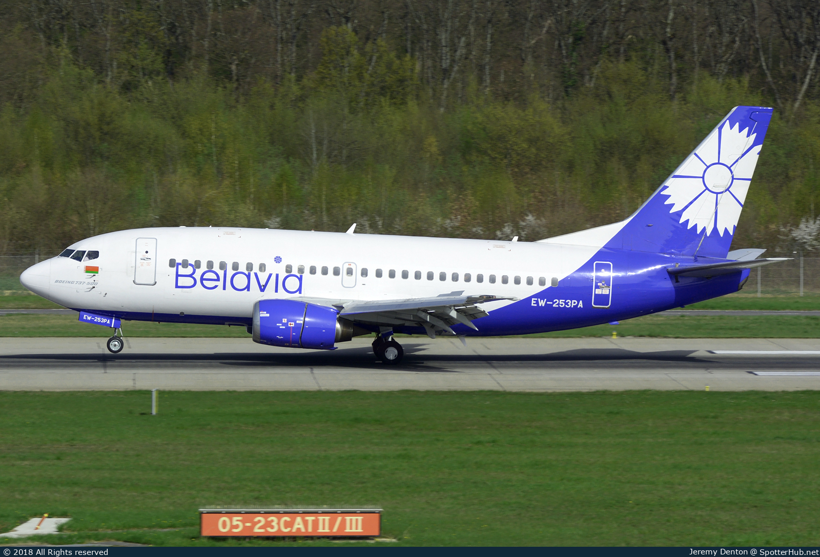 Photo of EW-253PA - Boeing 737-524 operated by Belavia