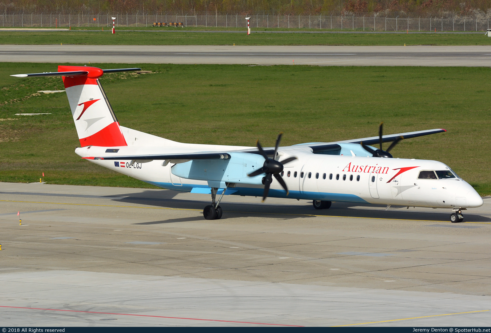 Photo of OE-LGJ - Bombardier DHC-8-402 Dash 8 Q400 operated by Austrian Airlines