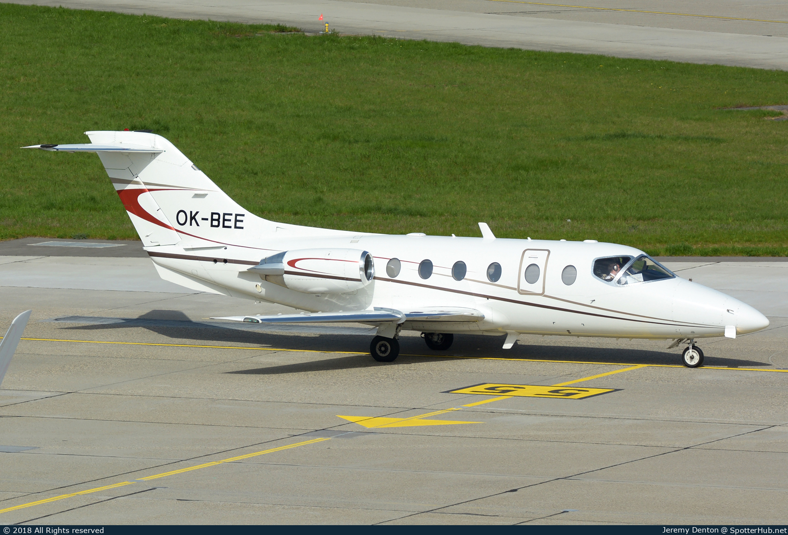 Photo of OK-BEE - Hawker Beechcraft 400A operated by JetBee Czech