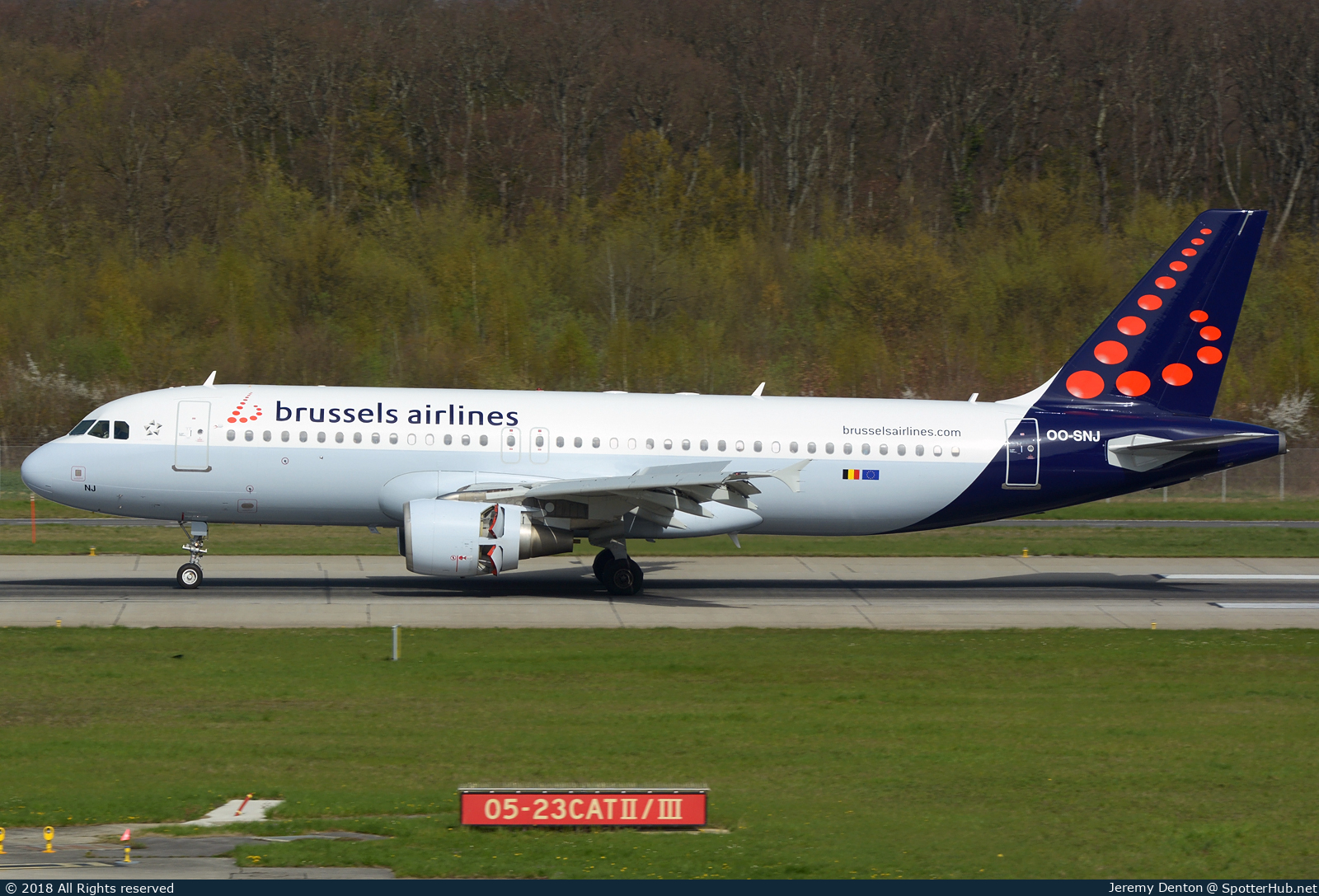 Photo of OO-SNJ - Airbus A320-214 operated by Brussels Airlines