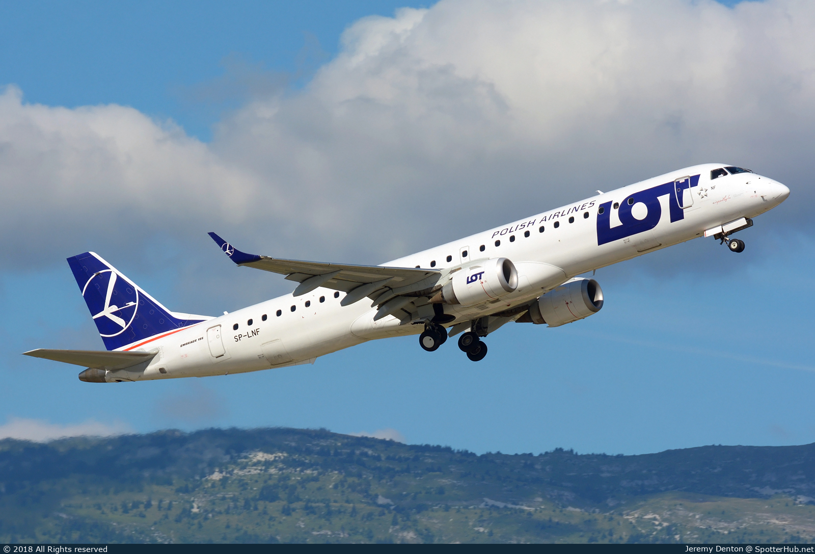 Photo of SP-LNF - Embraer ERJ-195LR operated by LOT Polish Airlines