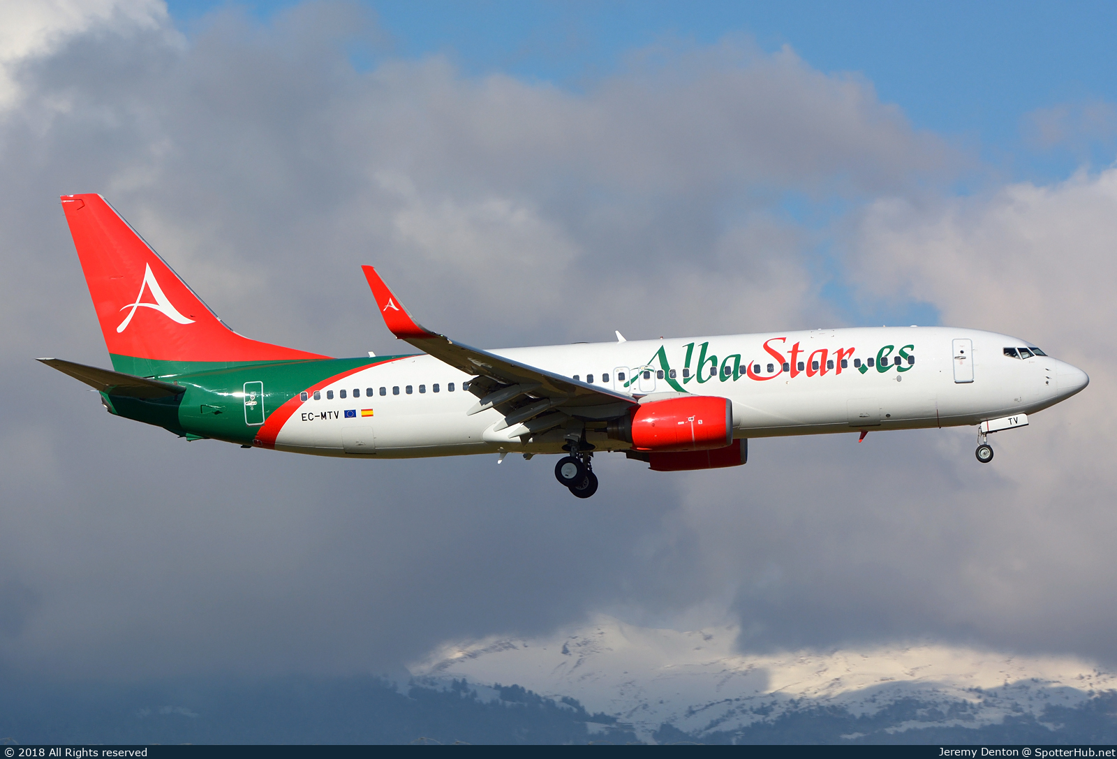 Photo of EC-MTV - Boeing 737-8K5 operated by AlbaStar
