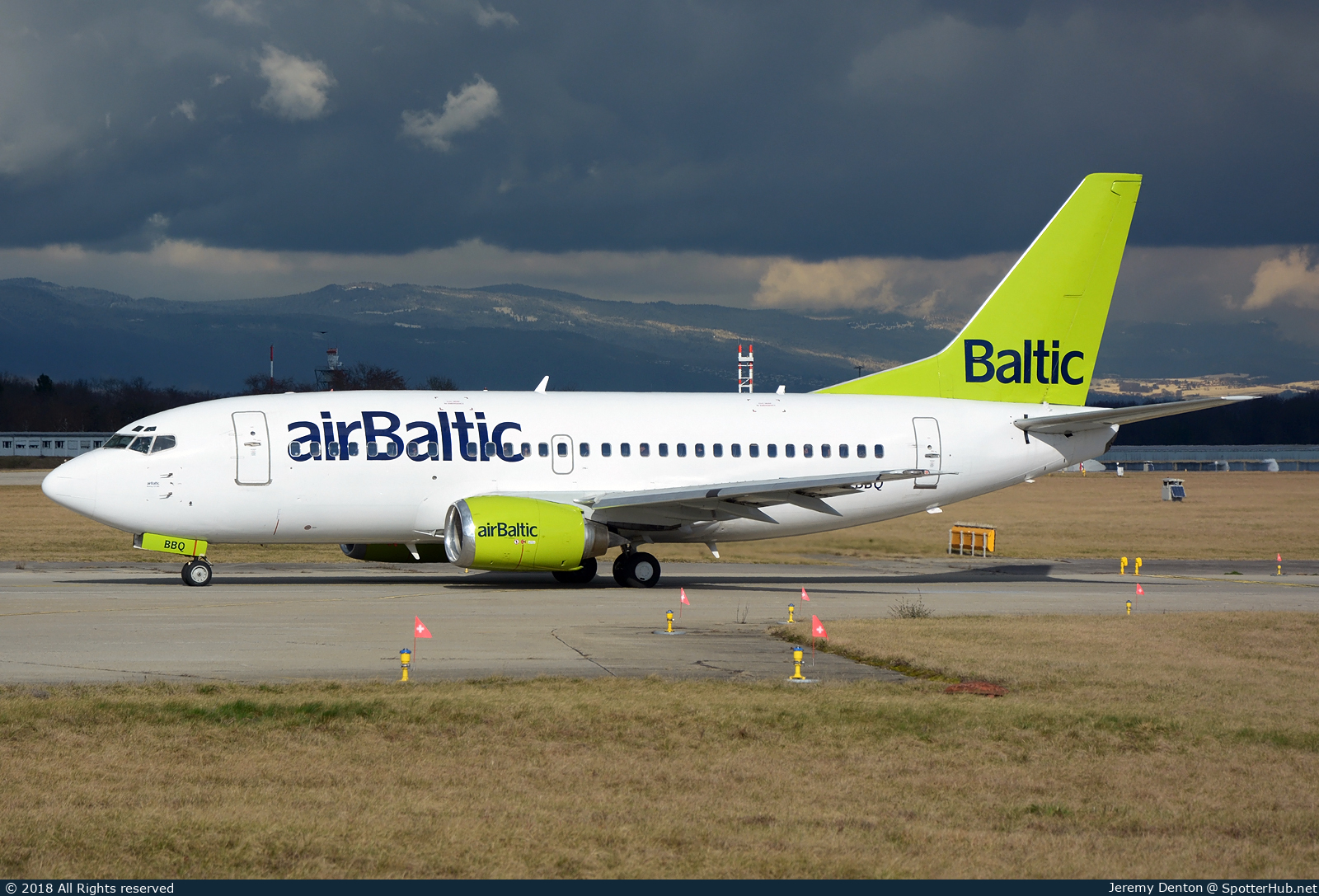 Photo of YL-BBQ - Boeing 737-522 operated by airBaltic