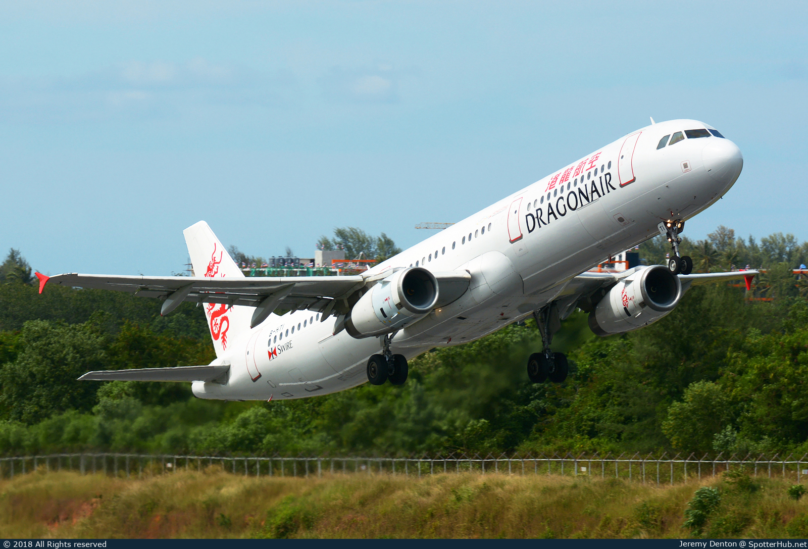Photo of B-HTI - Airbus A321-231 operated by Dragonair
