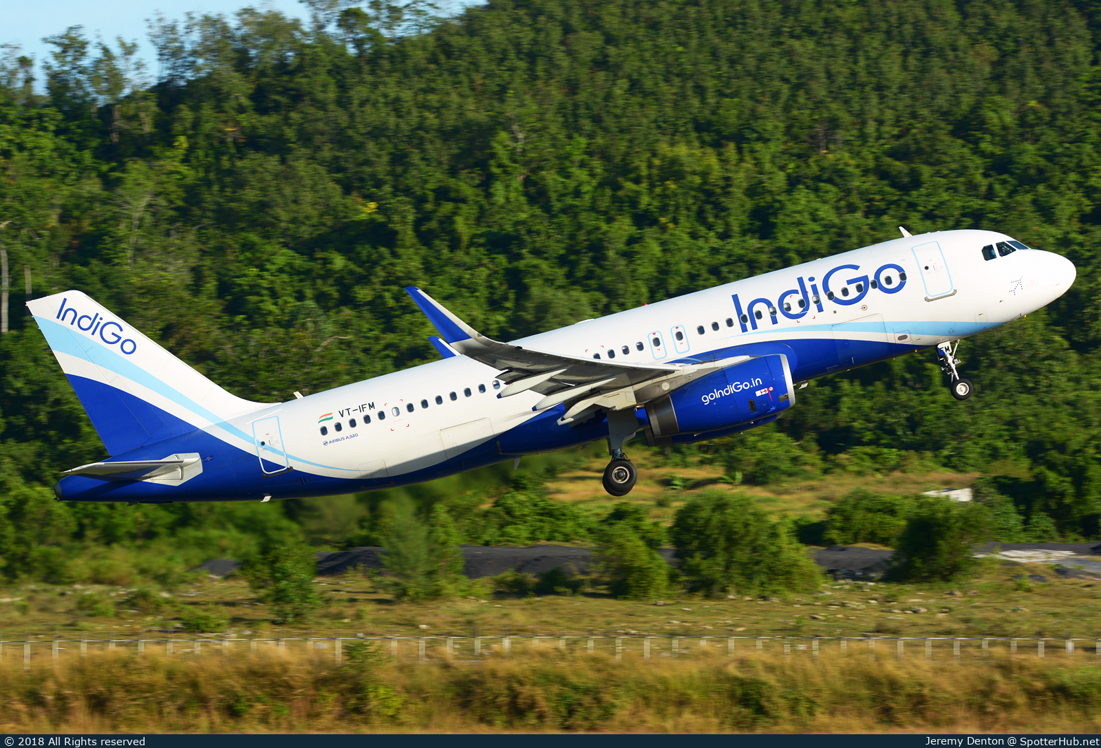 Photo of VT-IFM - Airbus A320-232 operated by IndiGo