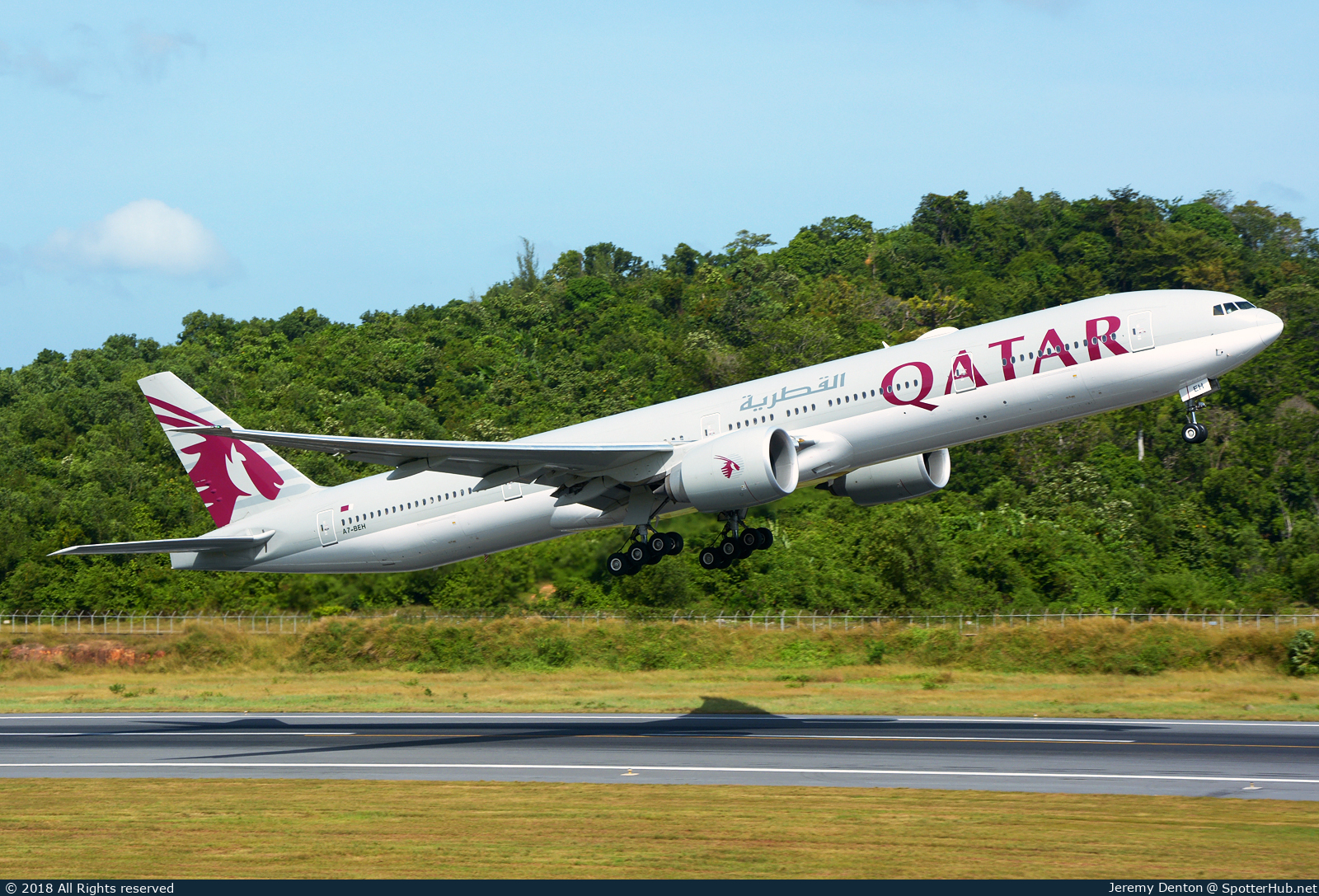 Photo of A7-BEH - Boeing 777-3DZ(ER) operated by Qatar Airways