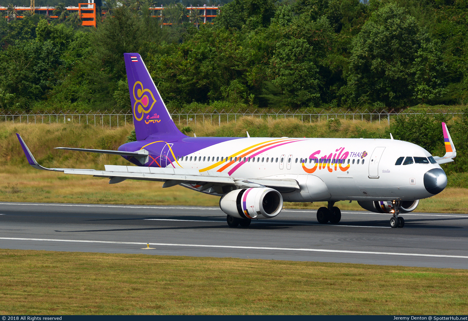Photo of HS-TXS - Airbus A320-232 operated by Thai Smile