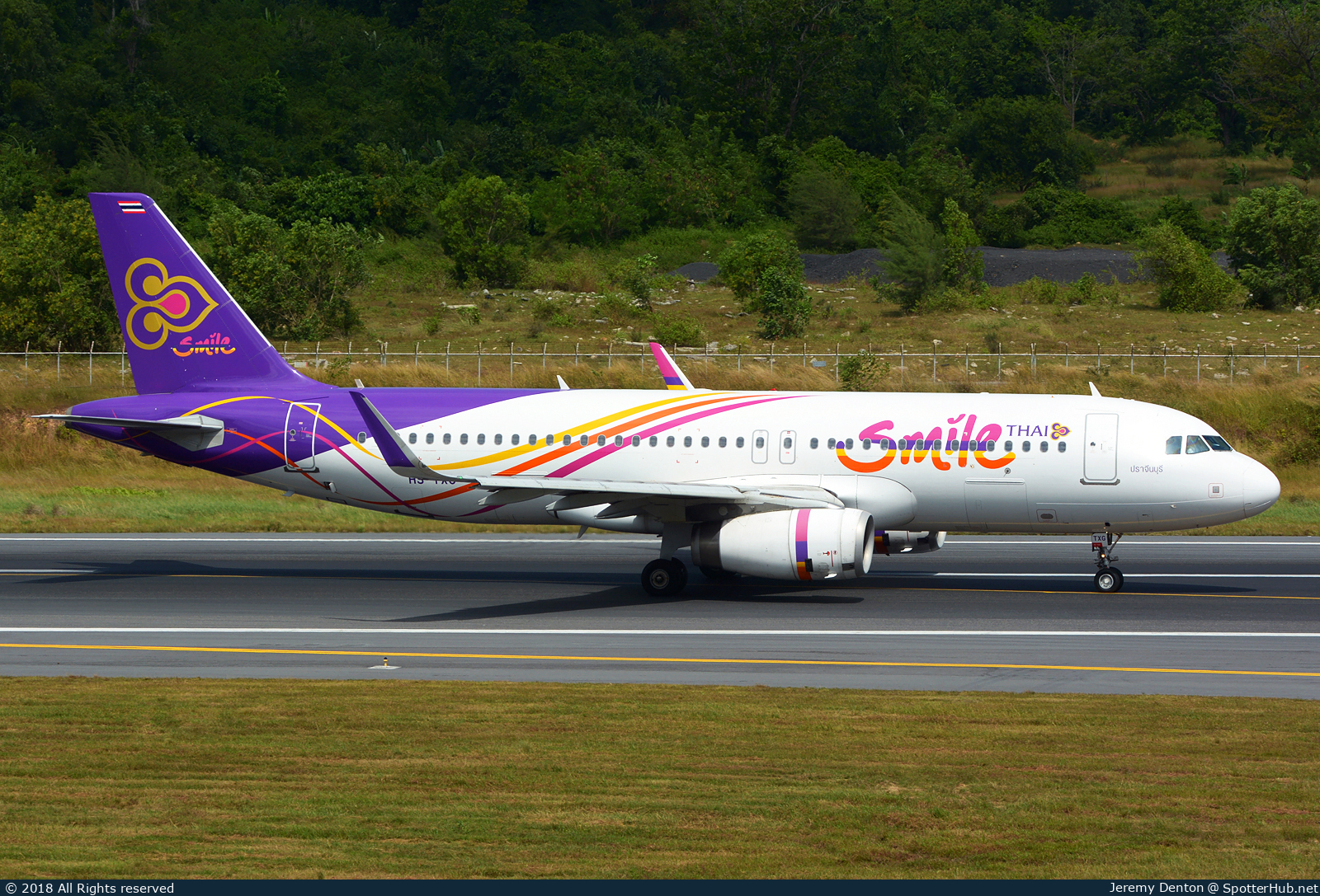 Photo of HS-TXG - Airbus A320-232 operated by Thai Smile