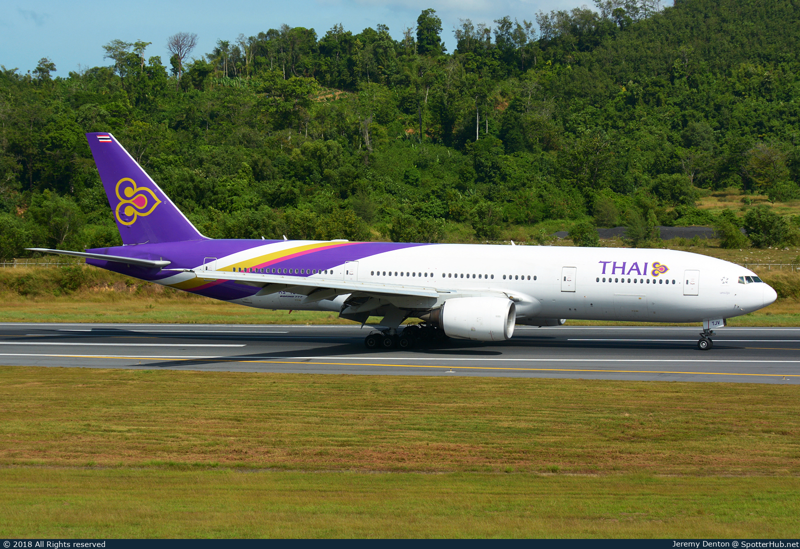 Photo of HS-TJV - Boeing 777-2D7(ER) operated by Thai Airways International