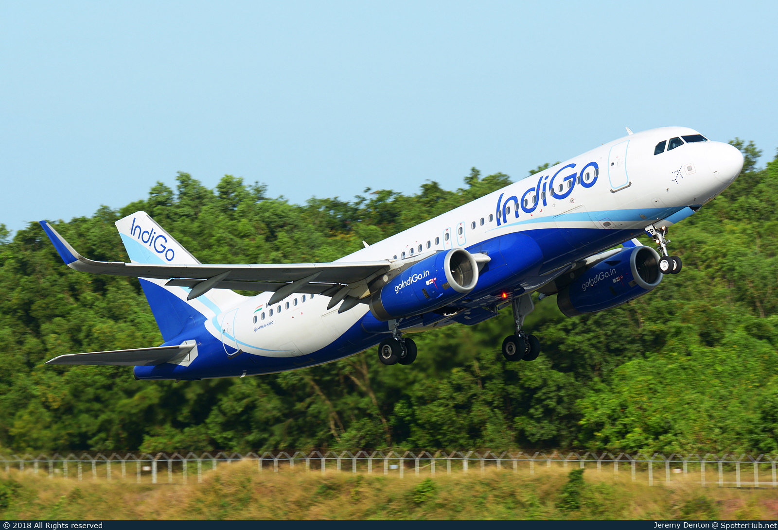 Photo of VT-IFP - Airbus A320-232 operated by IndiGo
