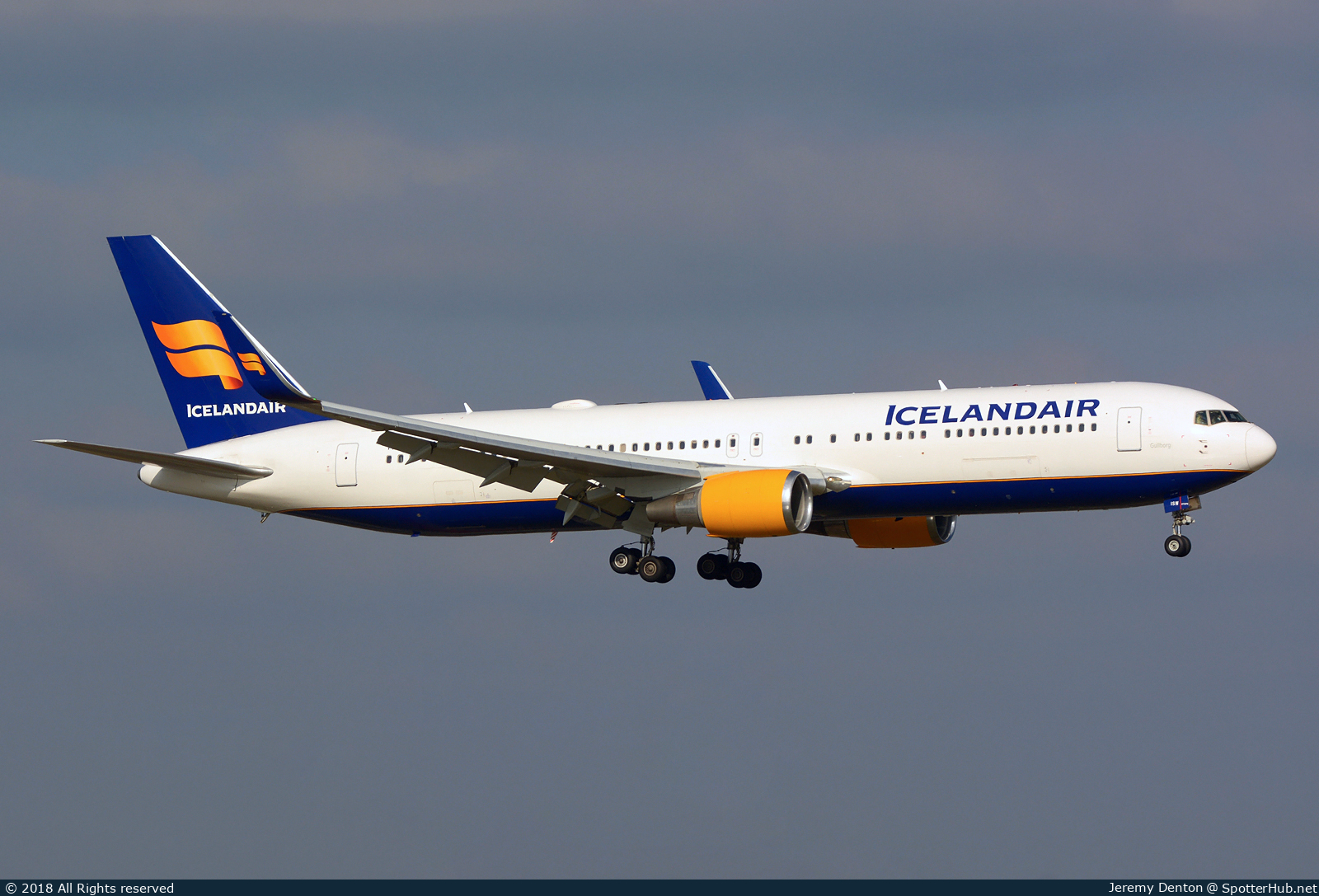Photo of TF-ISW - Boeing 767-319(ER) operated by Icelandair