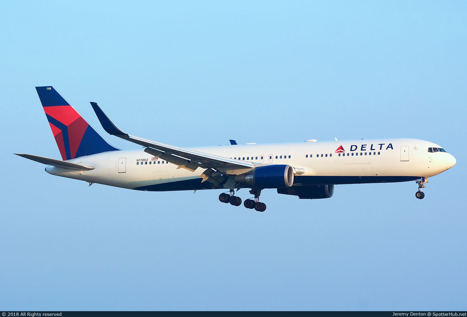 Photo of N178DZ - Boeing 767-332(ER) operated by Delta Air Lines