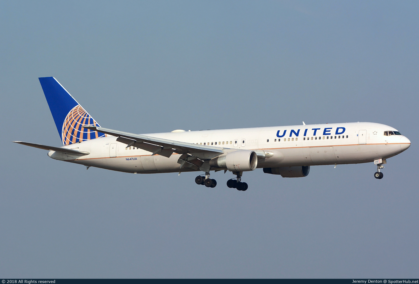 Photo of N647UA - Boeing 767-322(ER) operated by United Airlines