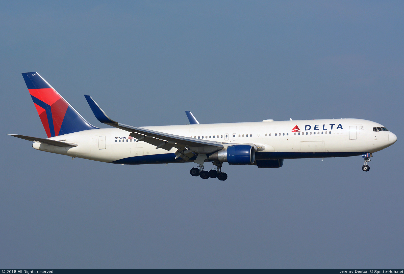 Photo of N174DN - Boeing 767-332(ER) operated by Delta Air Lines