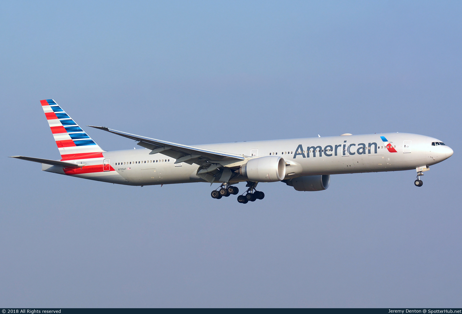 Photo of N735AT - Boeing 777-323(ER) operated by American Airlines