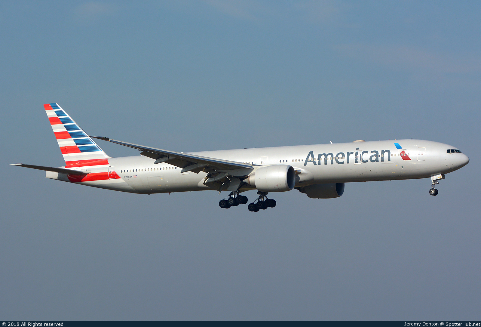 Photo of N730AN - Boeing 777-323(ER) operated by American Airlines