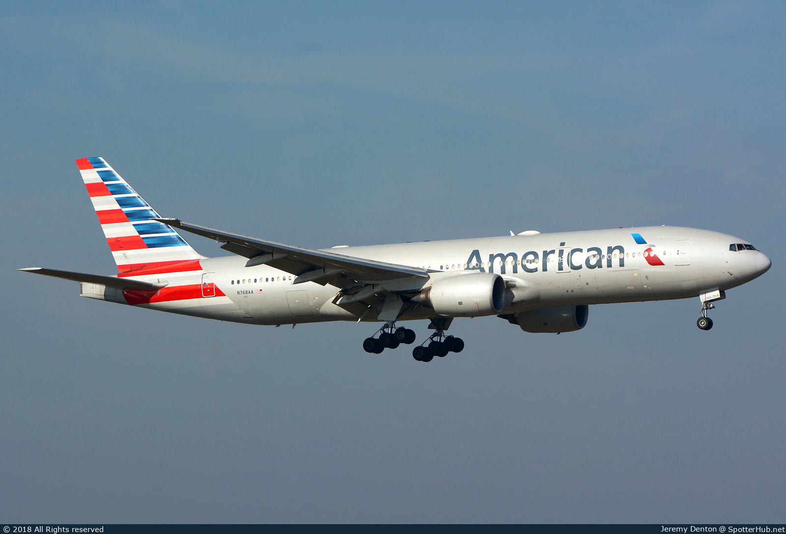 Photo of N768AA - Boeing 777-223(ER) operated by American Airlines