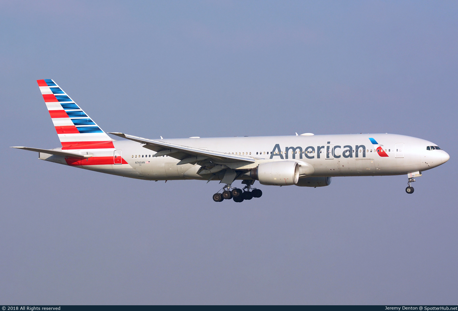 Photo of N760AN - Boeing 777-223(ER) operated by American Airlines