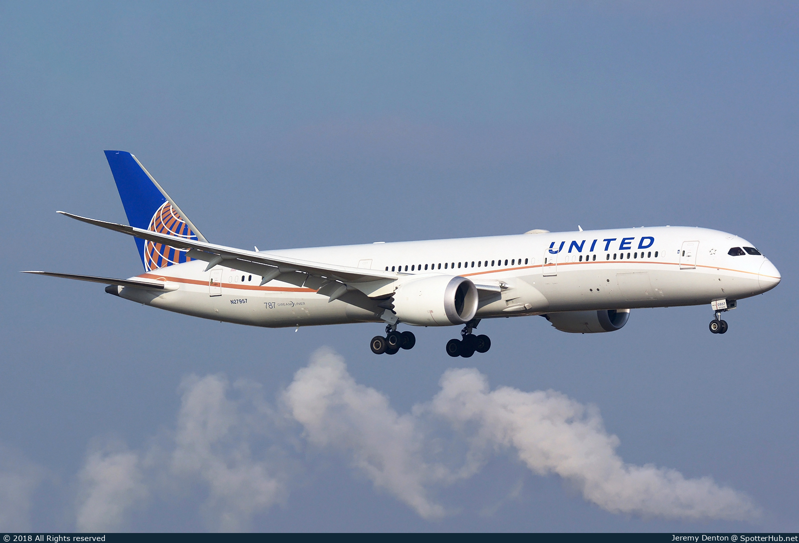 Photo of N27957 - Boeing 787-9 Dreamliner operated by United Airlines