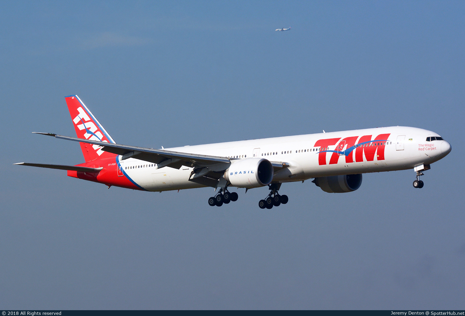 Photo of PT-MUG - Boeing 777-32W(ER) operated by TAM Linhas Aéreas