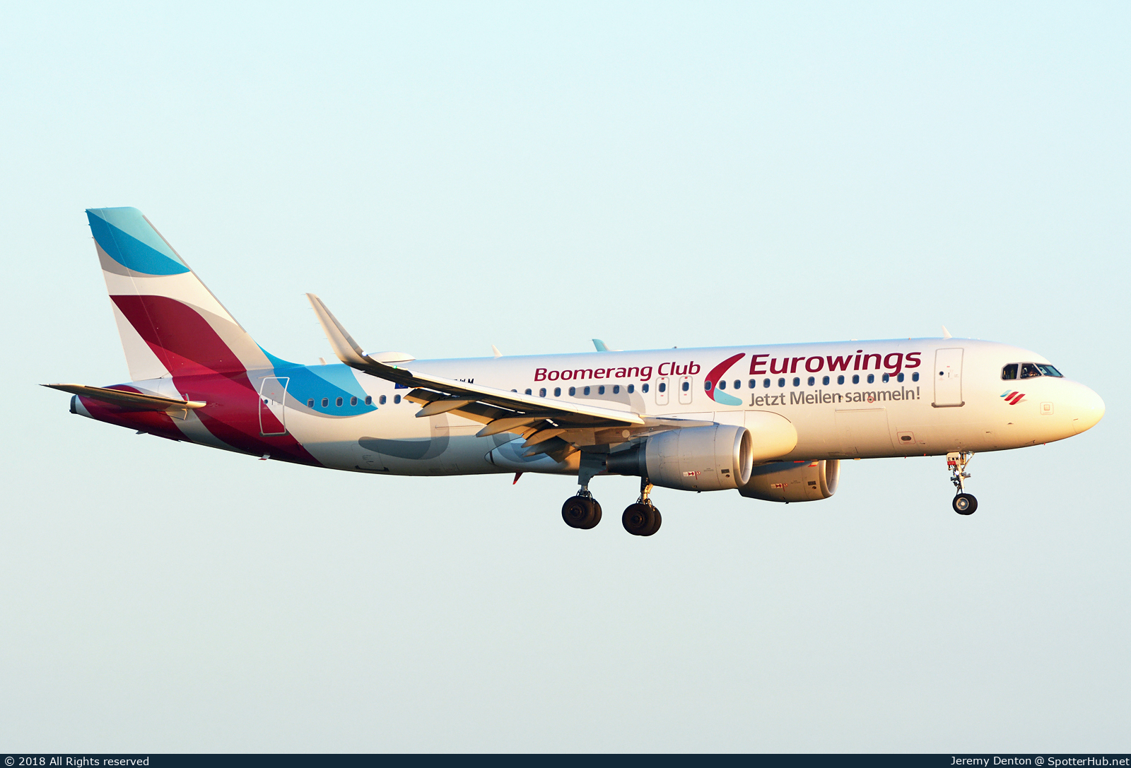 Photo of D-AEWM - Airbus A320-214 operated by Eurowings