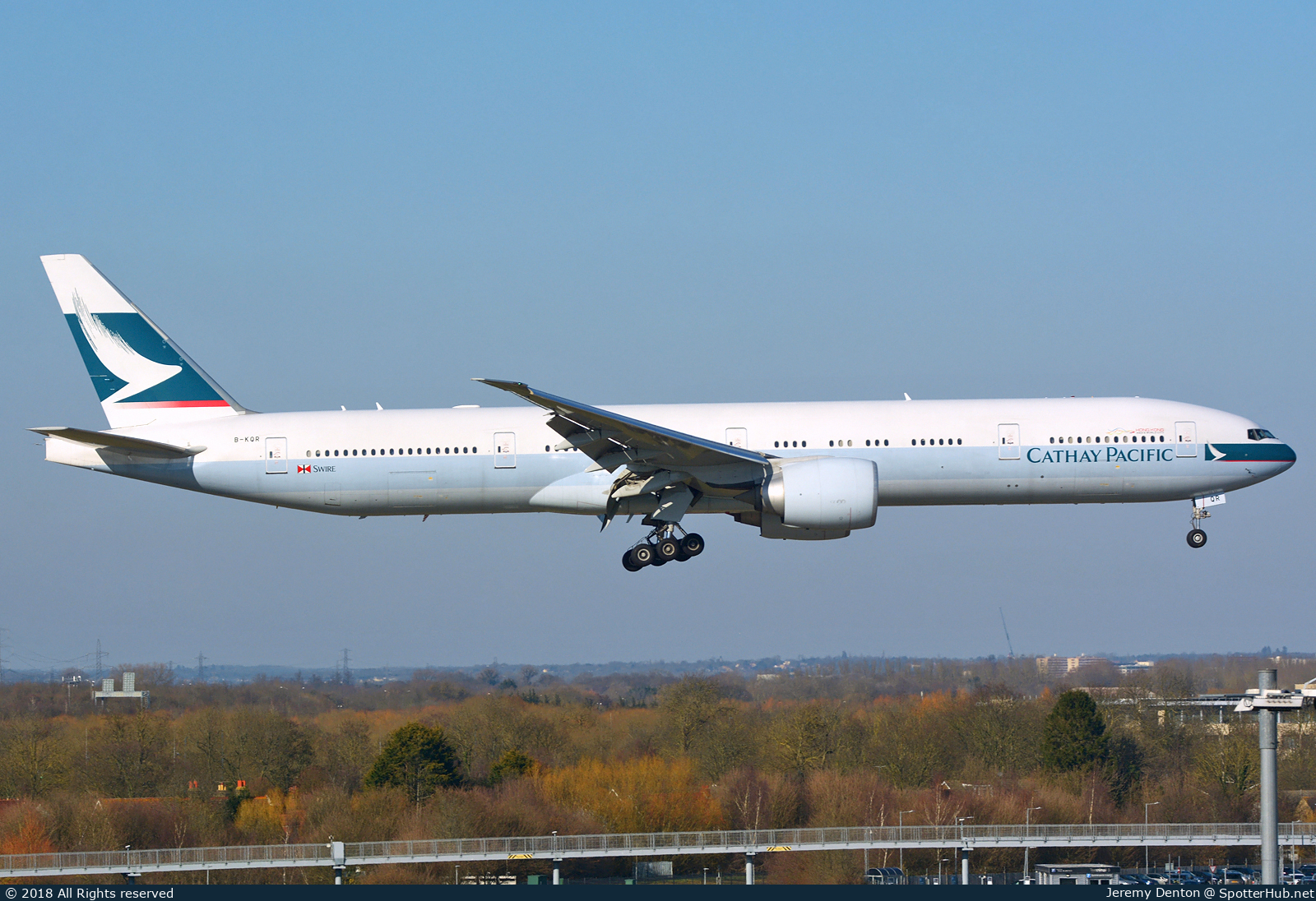 Photo of B-KQR - Boeing 777-367(ER) operated by Cathay Pacific Airways