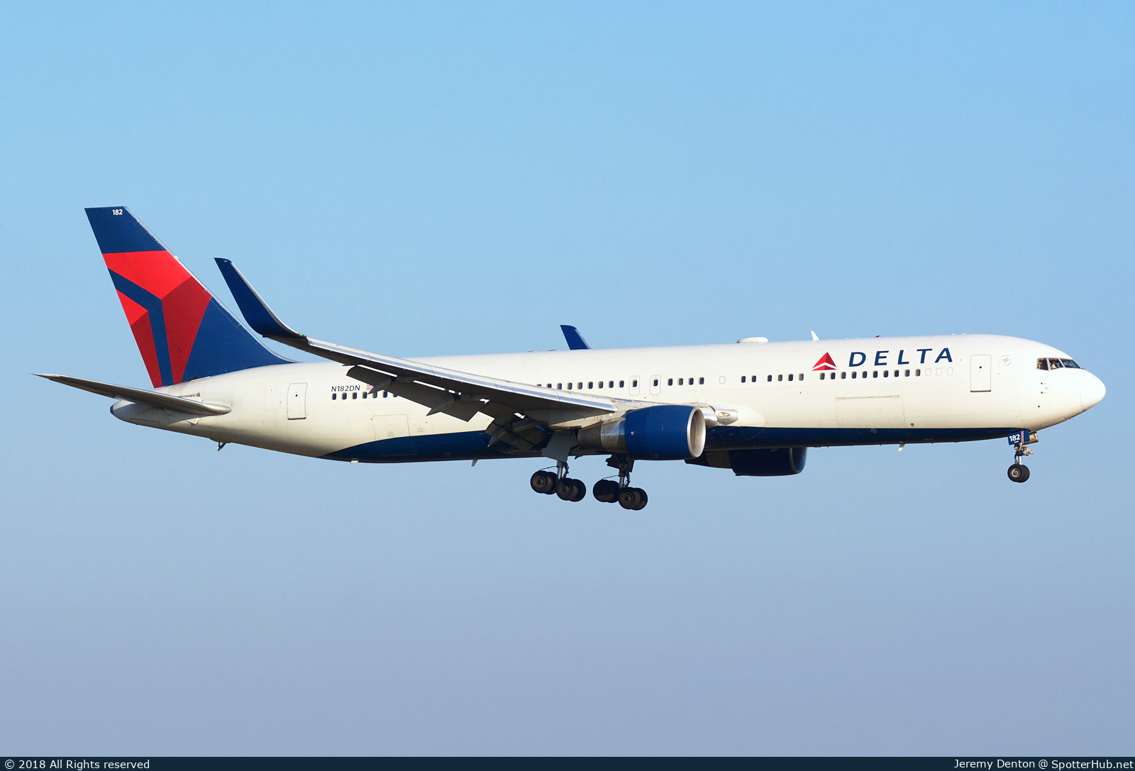 Photo of N182DN - Boeing 767-332(ER) operated by Delta Air Lines