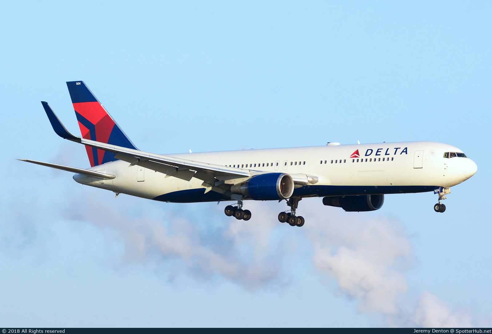 Photo of N1604R - Boeing 767-332(ER) operated by Delta Air Lines