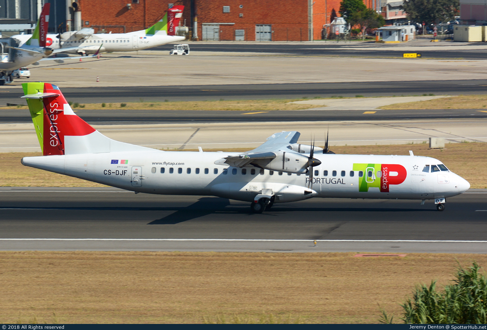 Photo of CS-DJF - ATR 72-600 operated by TAP Express (opb White Airways)