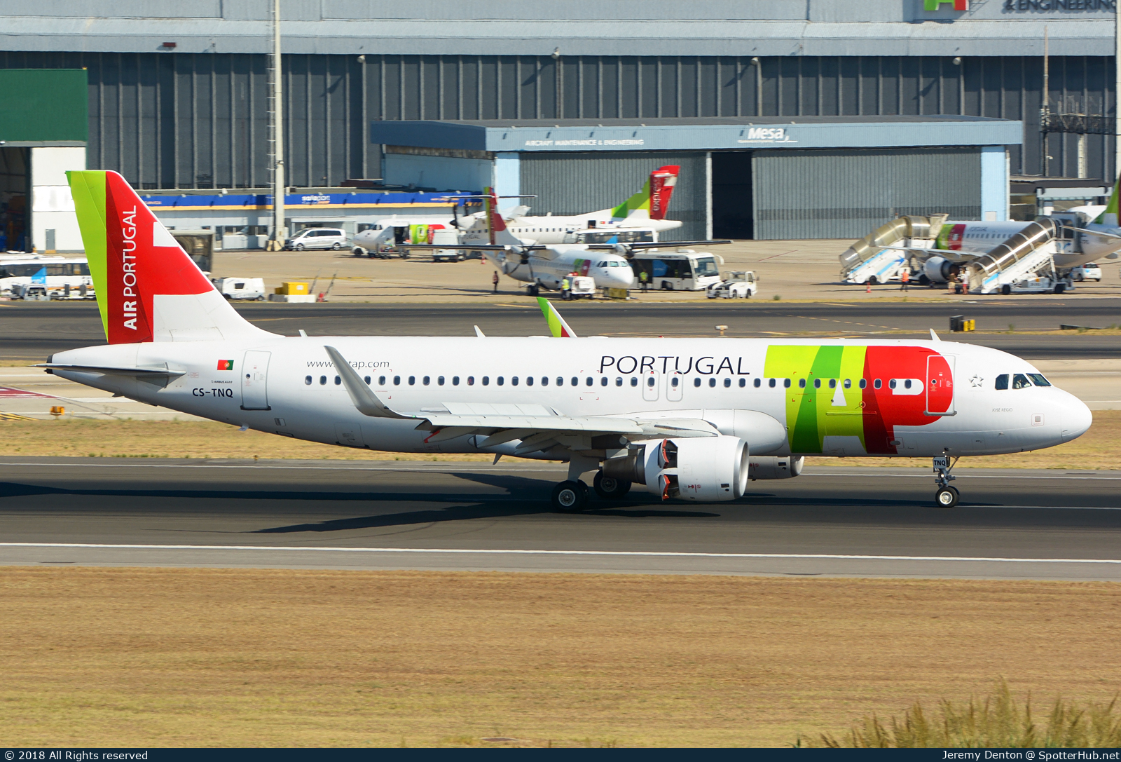 Photo of CS-TNQ - Airbus A320-214 operated by TAP Air Portugal