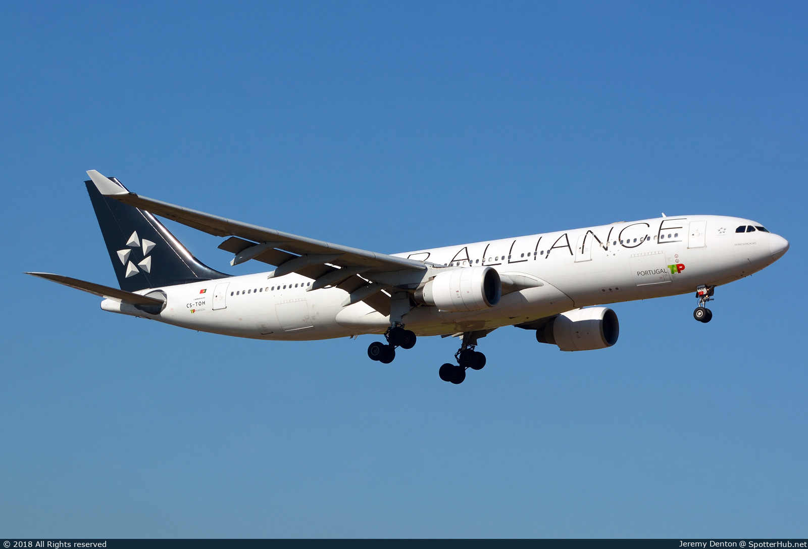 Photo of CS-TOH - Airbus A330-223 operated by TAP Air Portugal