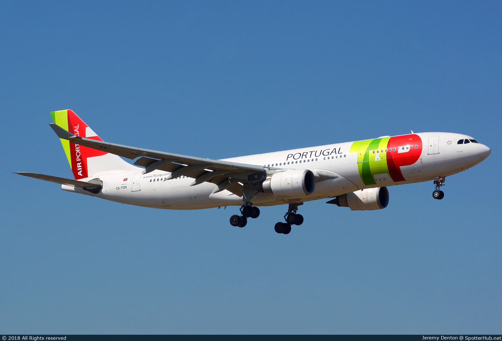Photo of CS-TON - Airbus A330-202 operated by TAP Air Portugal