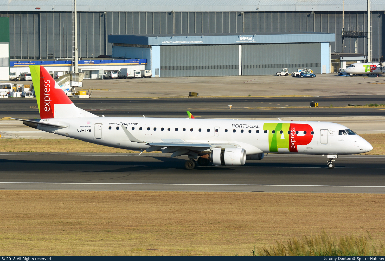 Photo of CS-TPW - Embraer ERJ-190LR operated by TAP Express (opb Portugália Airlines)
