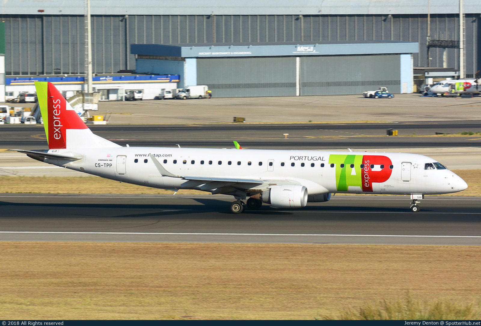 Photo of CS-TPP - Embraer ERJ-190LR operated by TAP Express (opb Portugália Airlines)