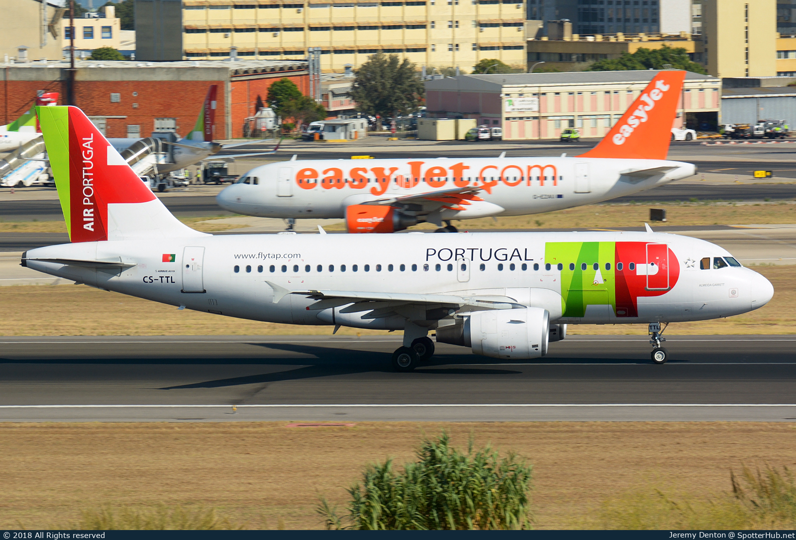Photo of CS-TTL - Airbus A319-111 operated by TAP Air Portugal