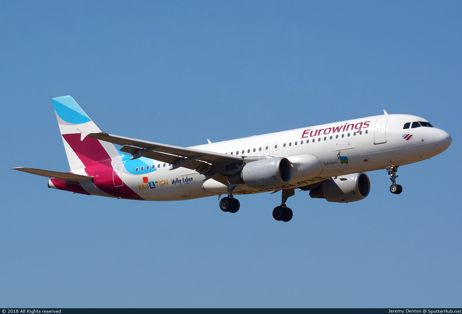 Photo of D-ABDP - Airbus A320-214 operated by Eurowings