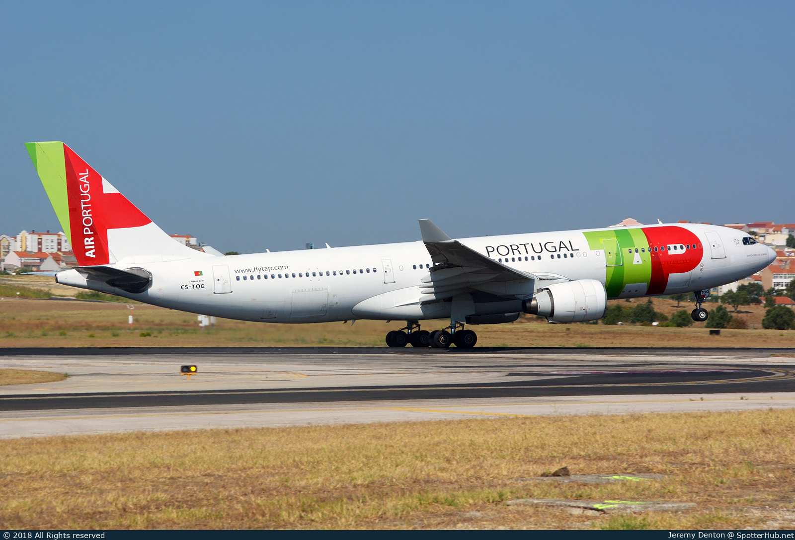 Photo of CS-TOG - Airbus A330-223 operated by TAP Air Portugal