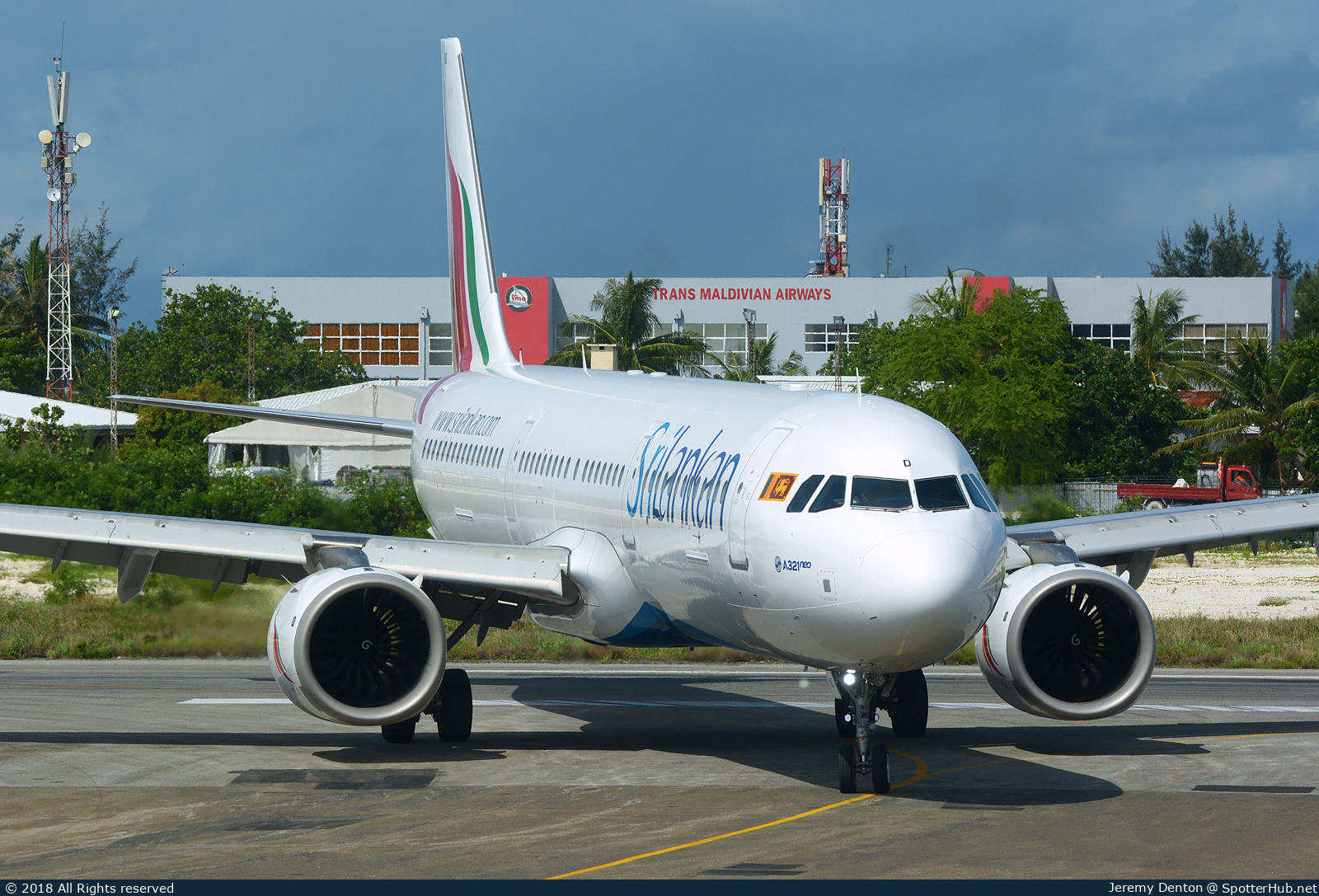 Photo of 4R-AND - Airbus A321-251N operated by SriLankan Airlines