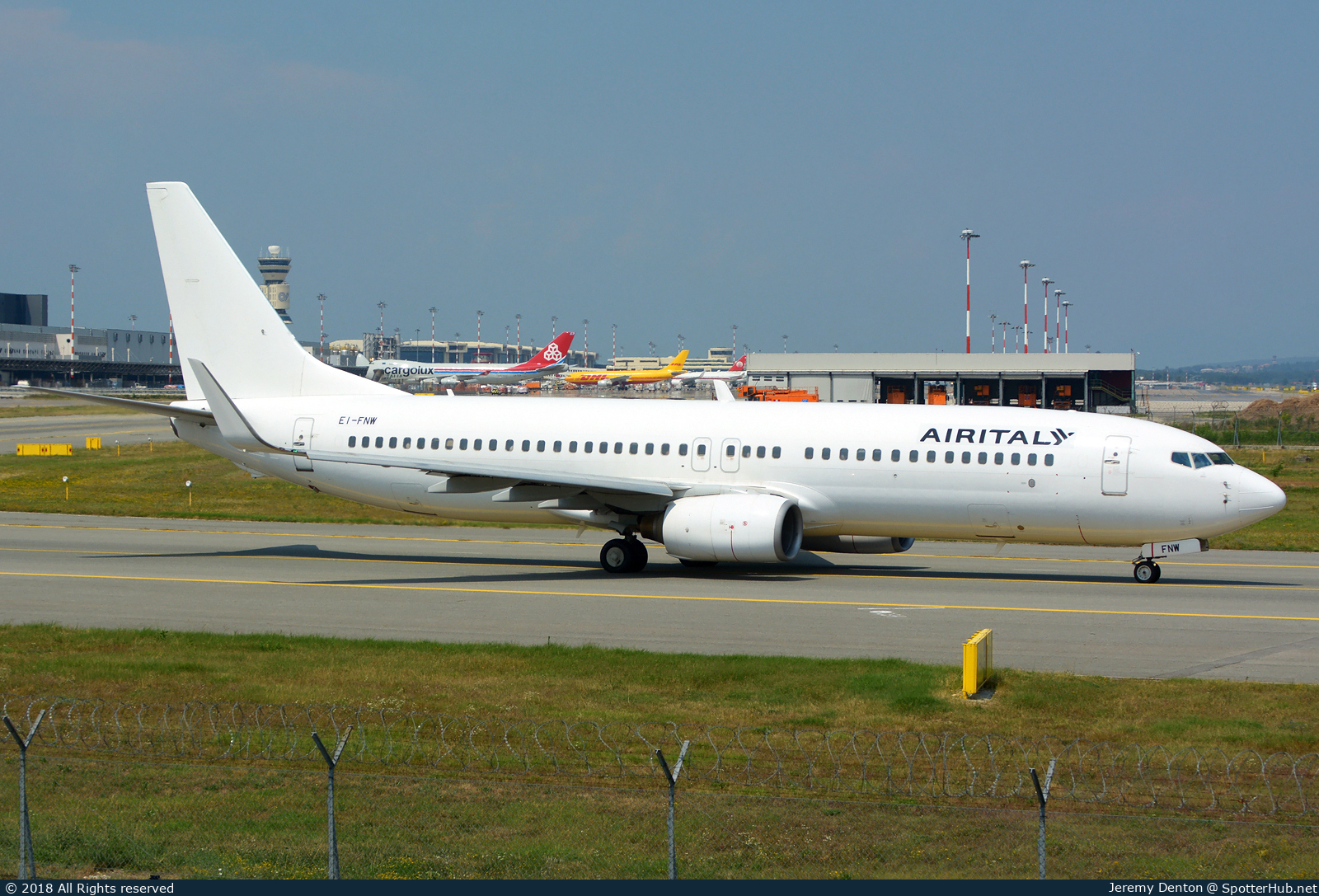 Photo of EI-FNW - Boeing 737-86N operated by Air Italy