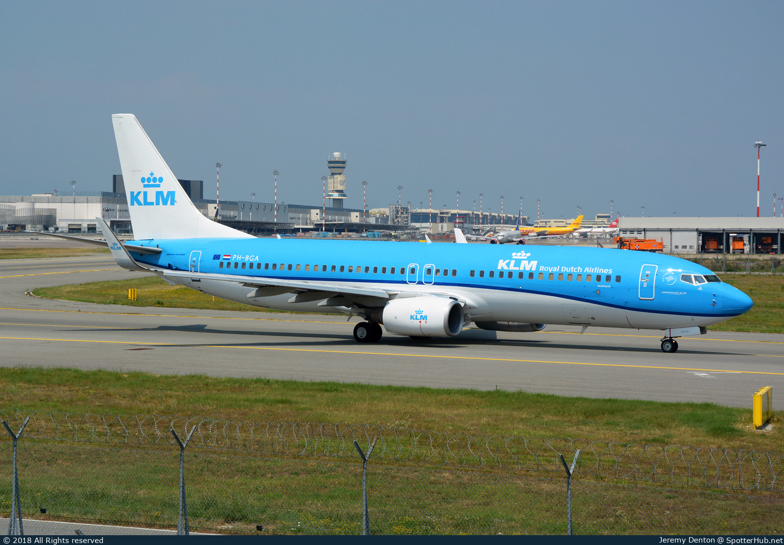 Photo of PH-BGA - Boeing 737-8K2 operated by KLM Royal Dutch Airlines