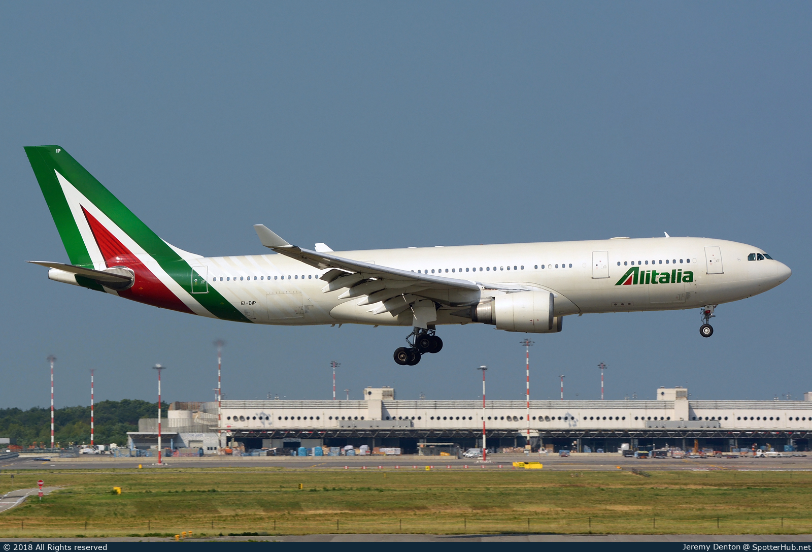 Photo of EI-DIP - Airbus A330-202 operated by Alitalia
