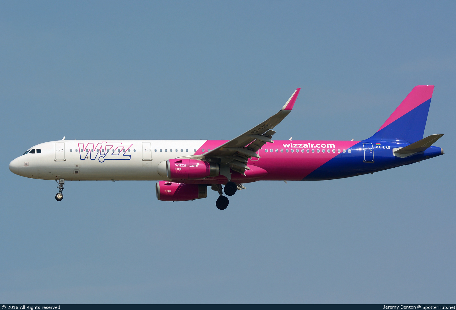 Photo of HA-LXQ - Airbus A321-231 operated by Wizz Air