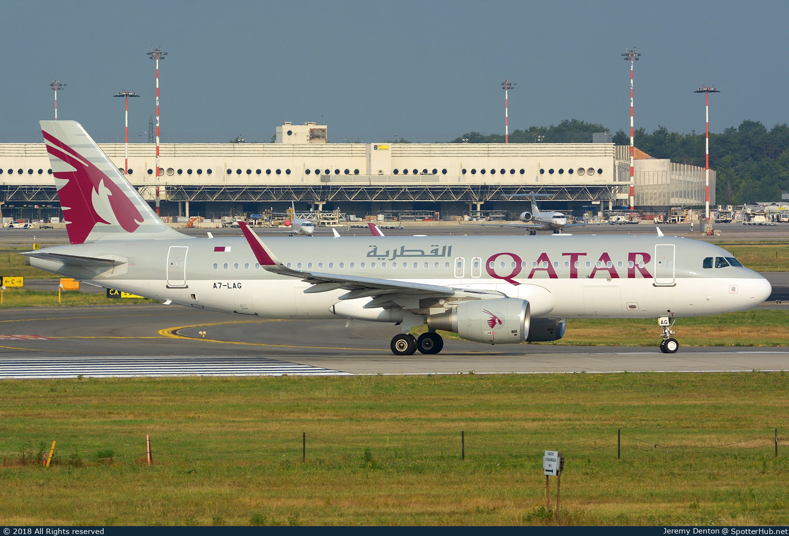 Photo of A7-LAG - Airbus A320-214 operated by Qatar Airways